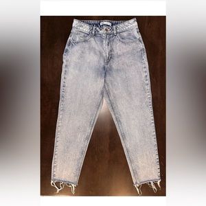 Zara Sz 6 Jeans High Rise Straight Leg High Waist Relax Light Wash Denim Raw Hem